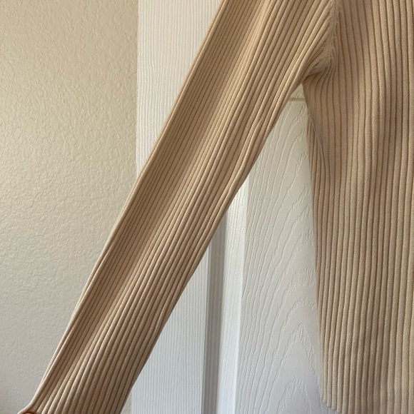 Perry Ellis sweater - Picture 5 of 5